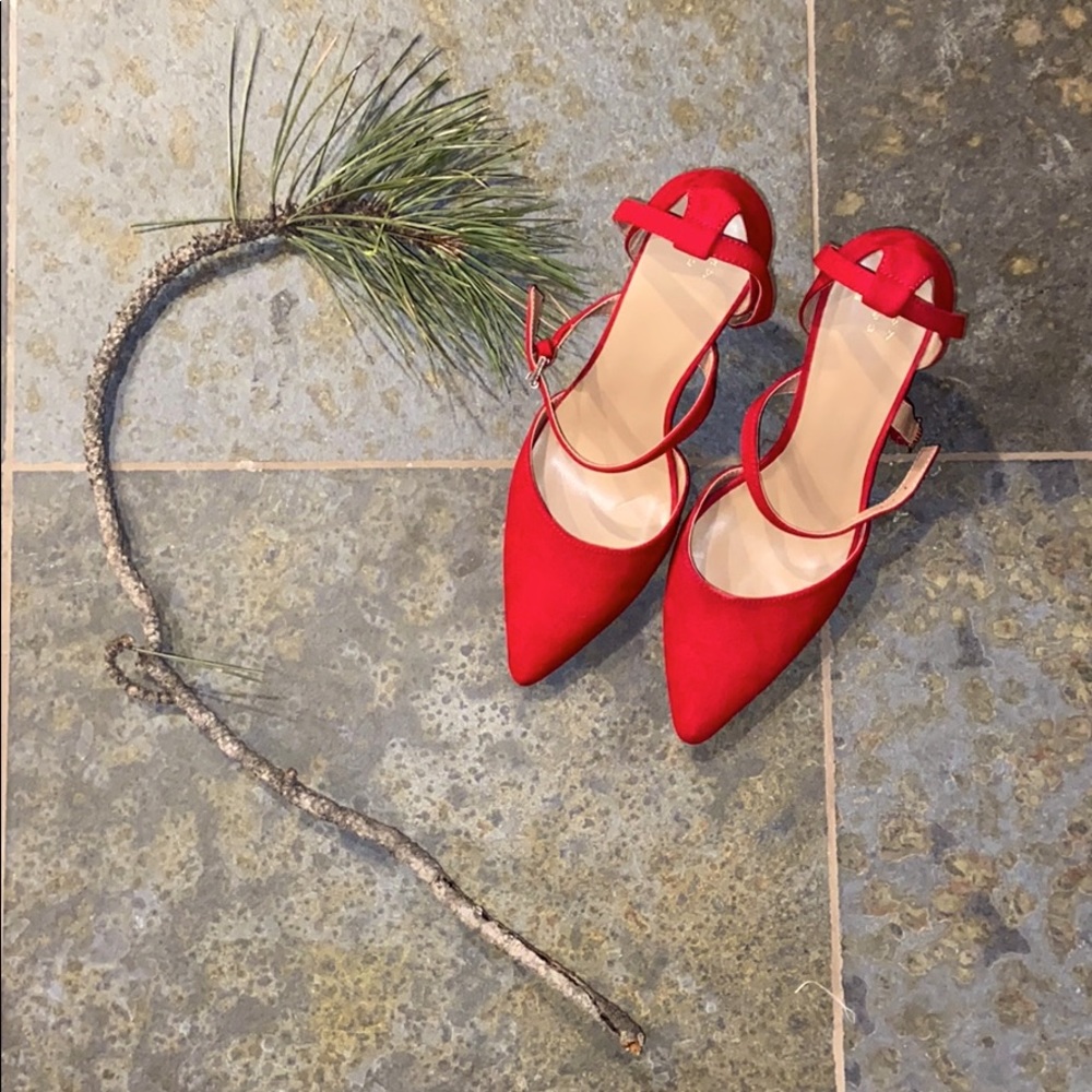 STUNNING VINTAGE-BRICK RED SLINGBACKS